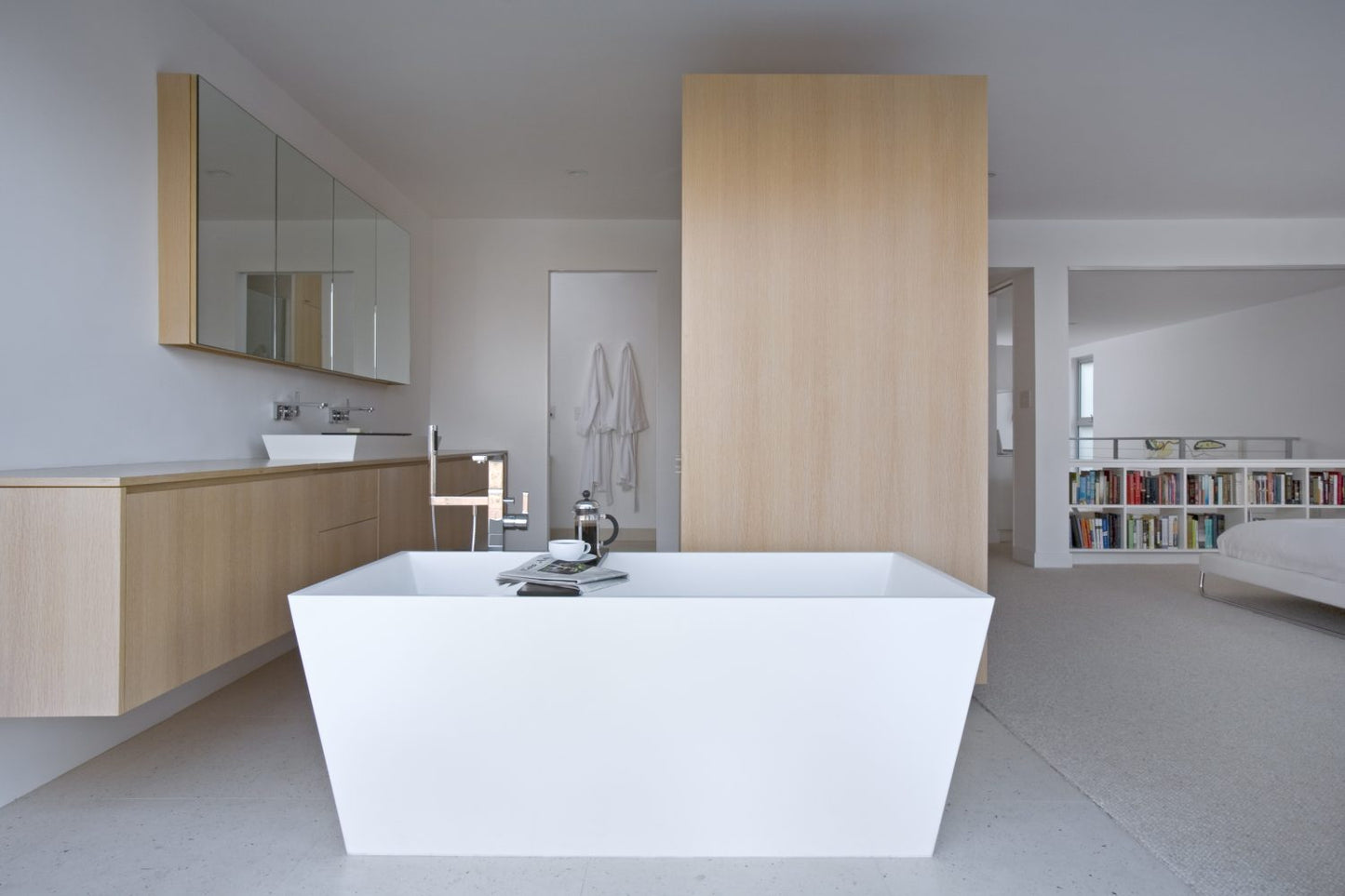 Wet Style BC0801-WHNT Cube Bath 60 X 30 X 22.5 - Fs - Built In Nt O/F Wh Drain - Parent