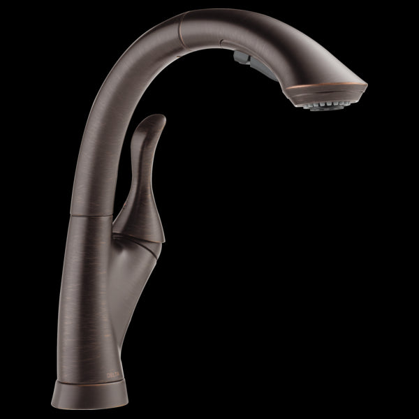 Delta 4153-DST Single Handle Pull-Out Kitchen Faucet