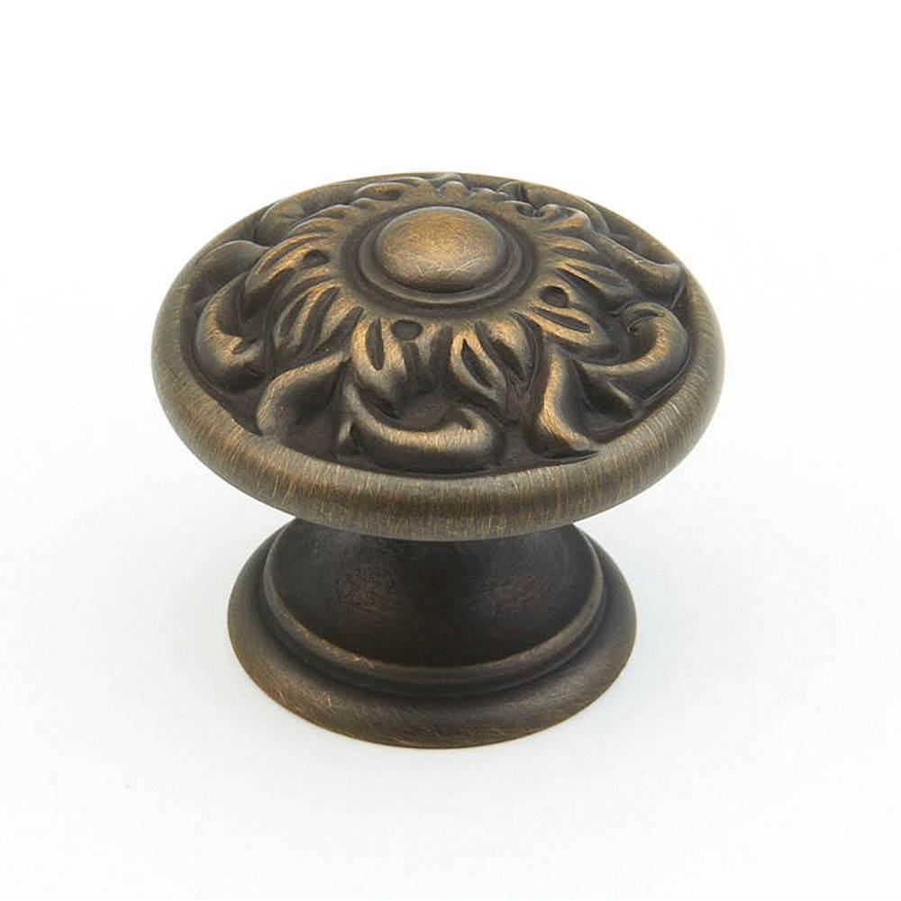 Schaub 870 Corinthian Knob 1-3/8"