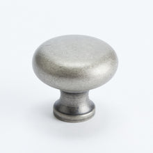 Load image into Gallery viewer, Berenson 1 1/4&quot; Knob