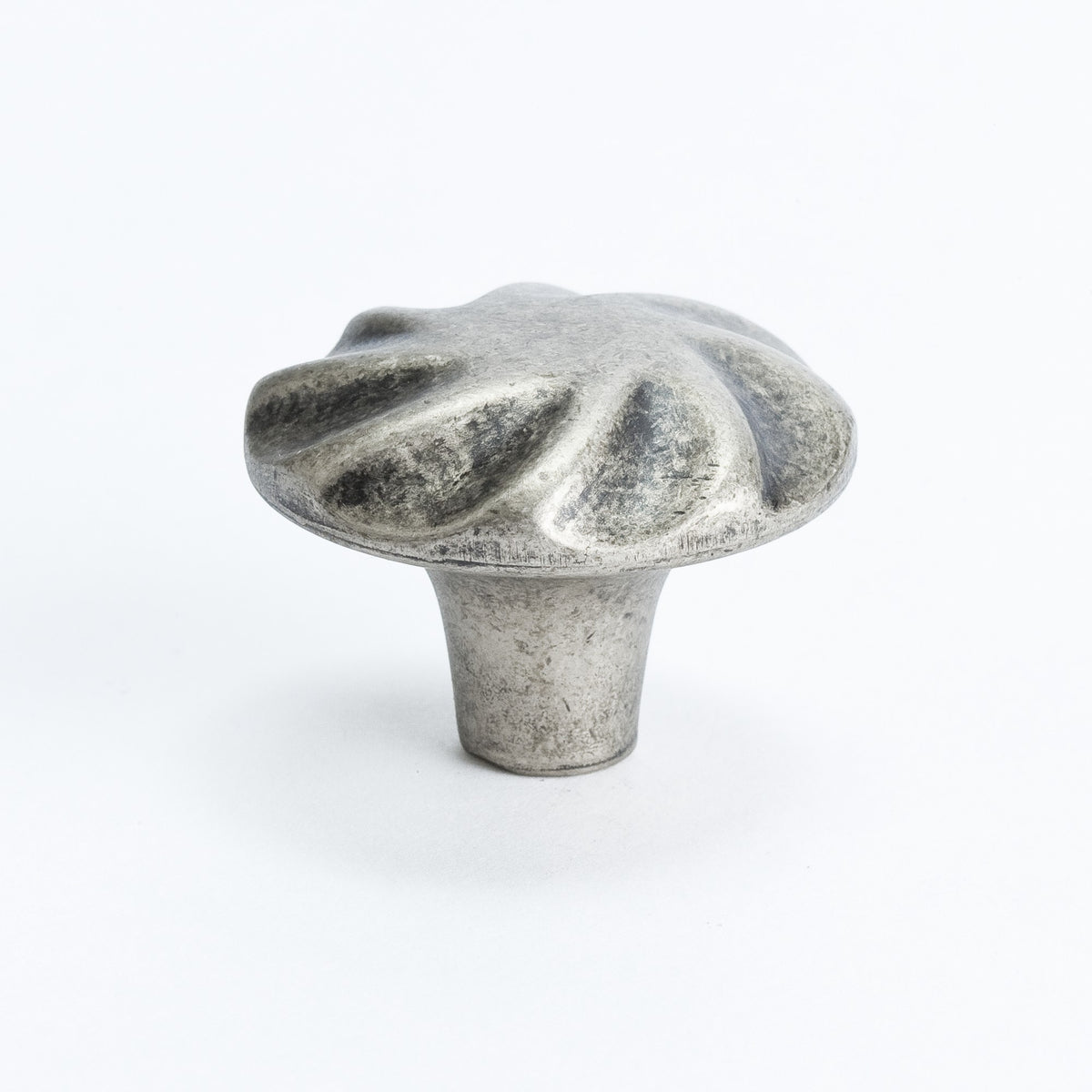 Berenson 1.31" Rhapsody Round Knob