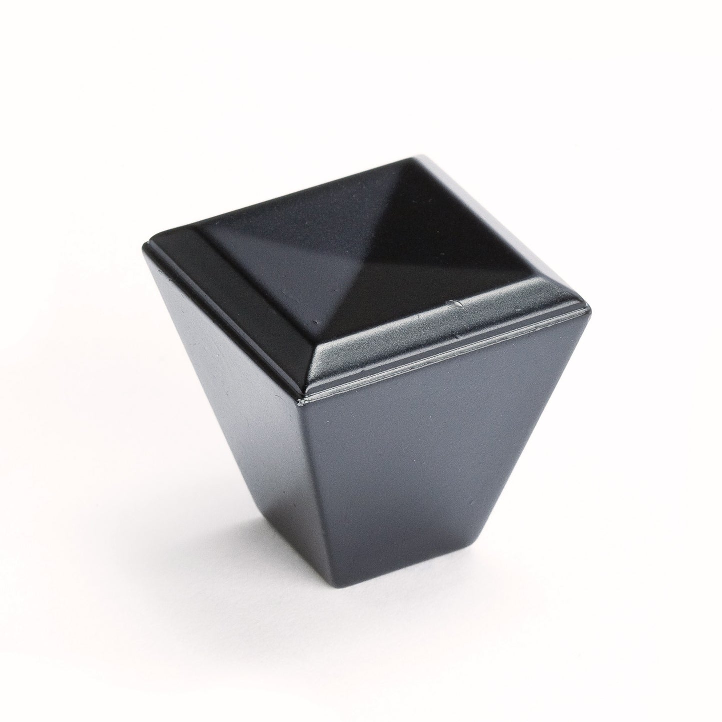 Berenson 1.125" x 1.125" Knob