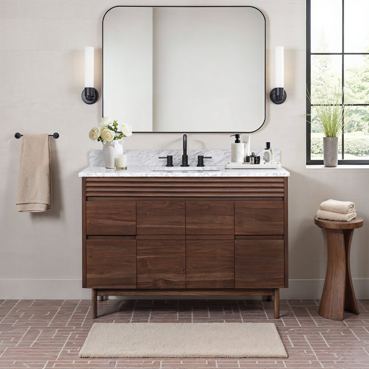 Avanity Carina Single Sink Bathroom Vanity with Top