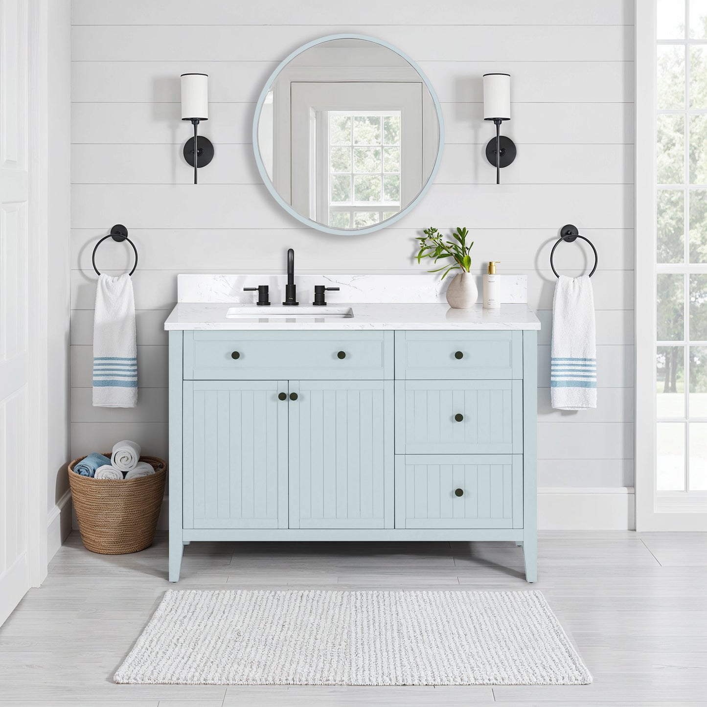Avanity Layla Single Sink Bathroom Vanity with Top