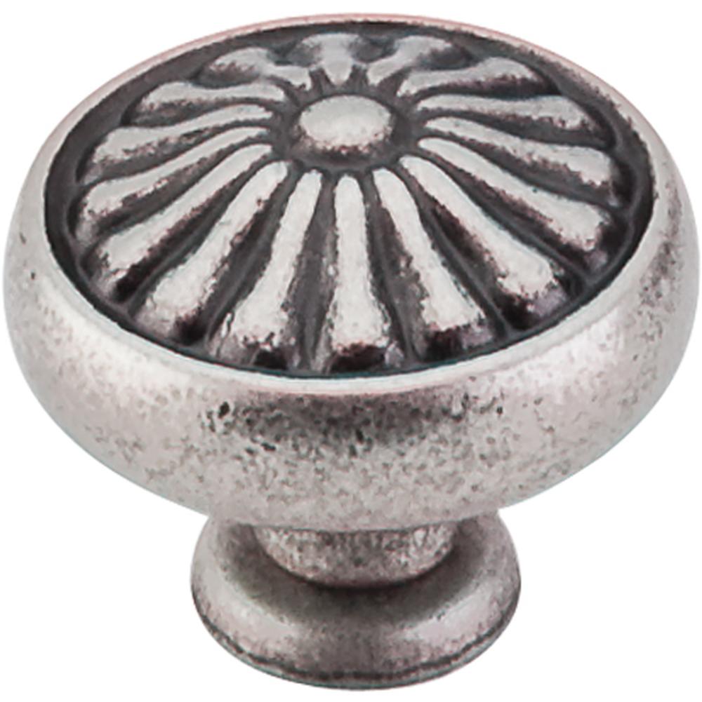 Top Knobs M1599 Flower Knob 1 1/4"