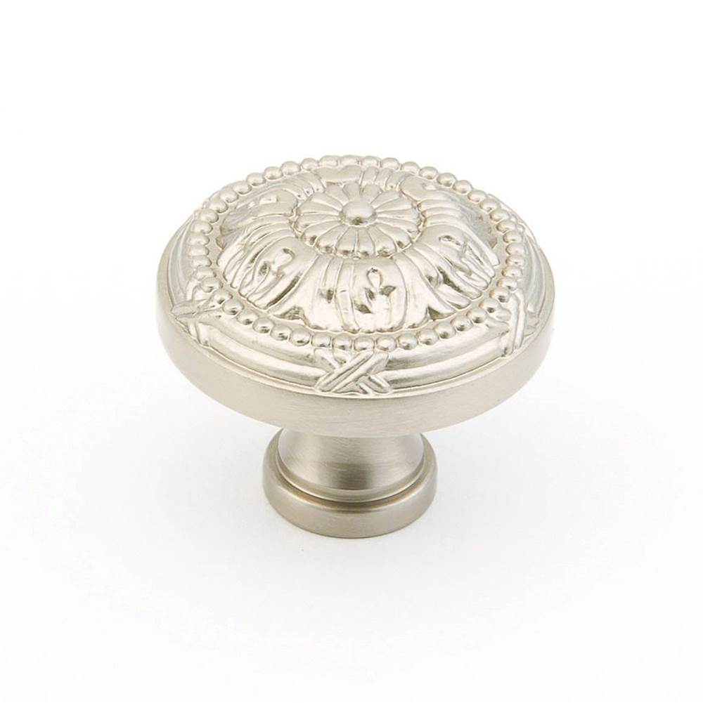 Schaub 752 Versailles Knob 1-1/2" Dia