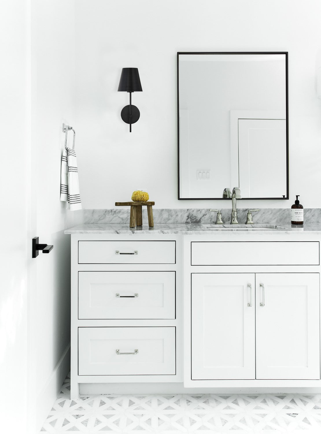 Crystorama XAV-B8321 Xavier 1 Light Wall Mount