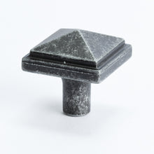 Load image into Gallery viewer, Berenson 1.18&quot; Rhapsody Square Knob