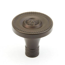 Load image into Gallery viewer, Schaub 800 Meridian Knob 1-3/8&quot; Dia
